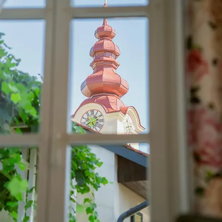 Historischer Kirchenwirt - & Veronik Aparthotel
